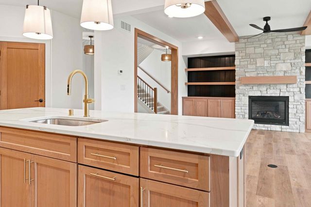 N66W21075 Sweet Clover DRIVE, Menomonee Falls, WI 53051