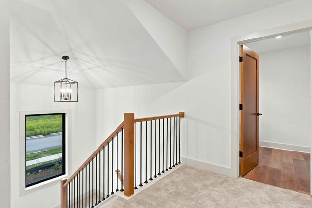 N66W21075 Sweet Clover DRIVE, Menomonee Falls, WI 53051