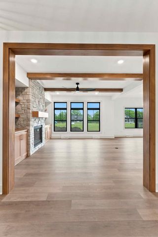 N66W21075 Sweet Clover DRIVE, Menomonee Falls, WI 53051