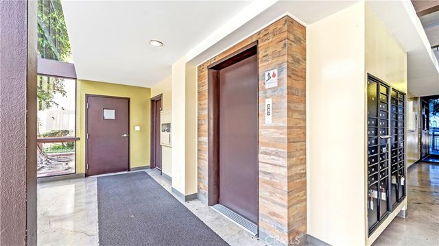 5585 E Pacific Coast 230, Long Beach, CA 90804