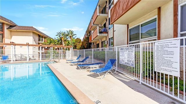 5585 E Pacific Coast 230, Long Beach, CA 90804