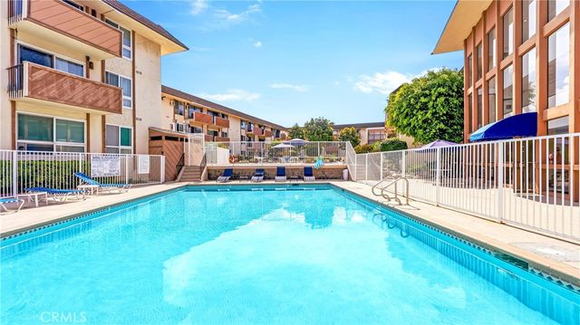 5585 E Pacific Coast 230, Long Beach, CA 90804