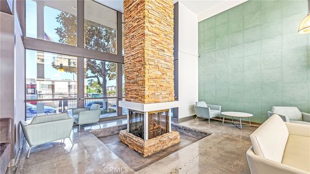 5585 E Pacific Coast 230, Long Beach, CA 90804