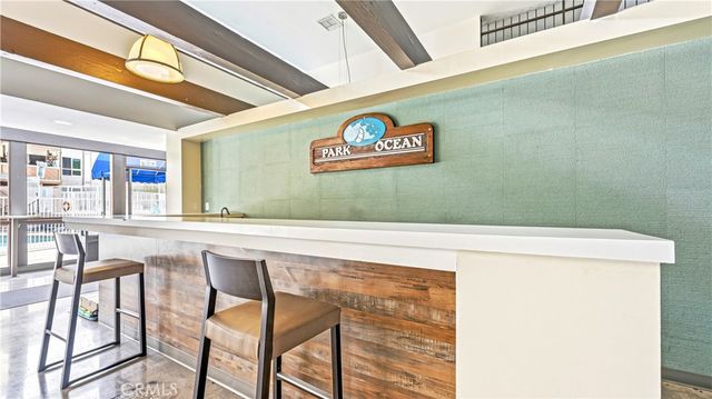 5585 E Pacific Coast 230, Long Beach, CA 90804