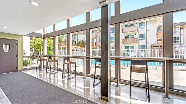 5585 E Pacific Coast 230, Long Beach, CA 90804