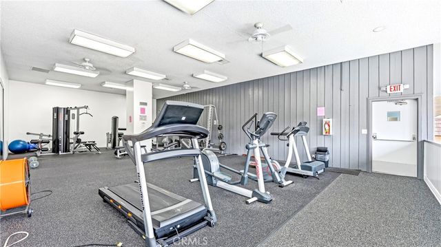 5585 E Pacific Coast 230, Long Beach, CA 90804