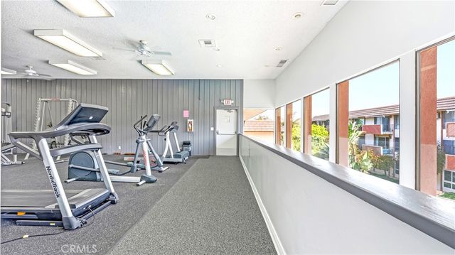 5585 E Pacific Coast 230, Long Beach, CA 90804