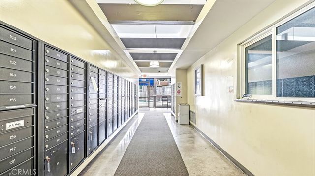 5585 E Pacific Coast 230, Long Beach, CA 90804