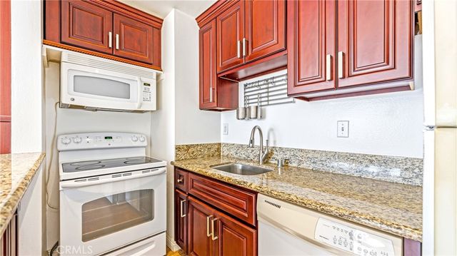 5585 E Pacific Coast 230, Long Beach, CA 90804