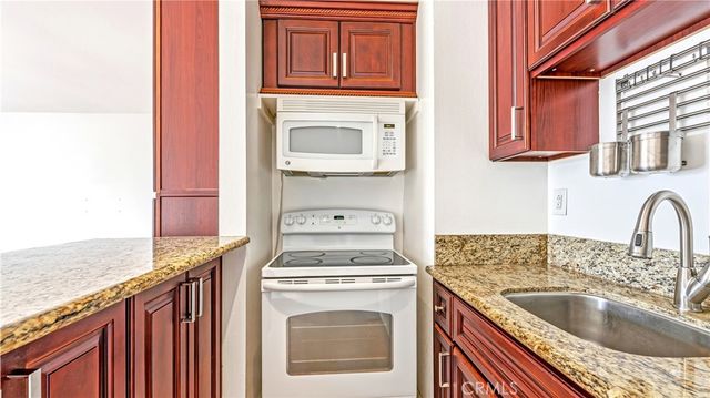 5585 E Pacific Coast 230, Long Beach, CA 90804