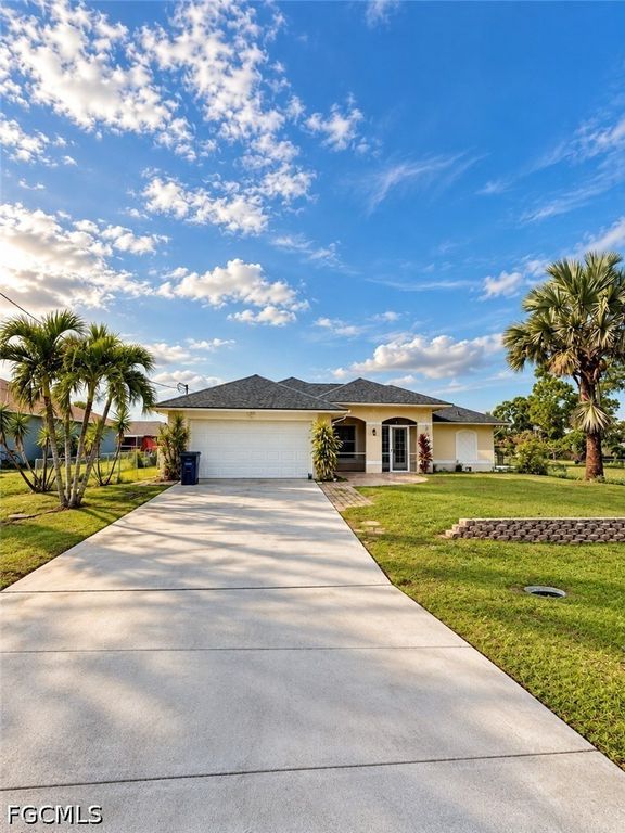 1019 Angelo AVE, Lehigh Acres, FL 33971