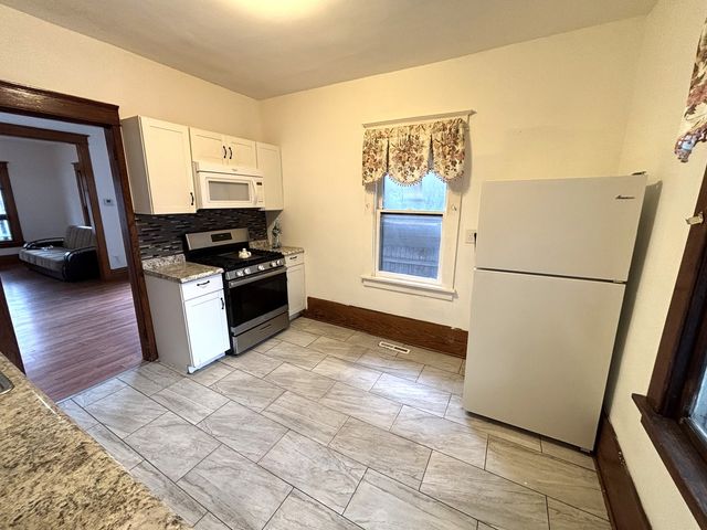 504 5th Avenue, Aurora, IL 60505