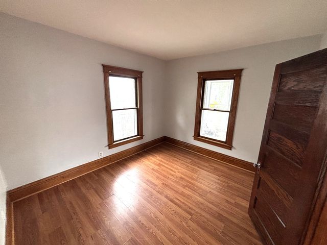 504 5th Avenue, Aurora, IL 60505