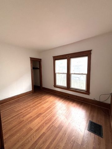 504 5th Avenue, Aurora, IL 60505