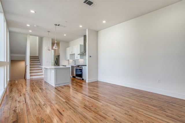 2128 Ashby Street 705, Dallas, TX 75204