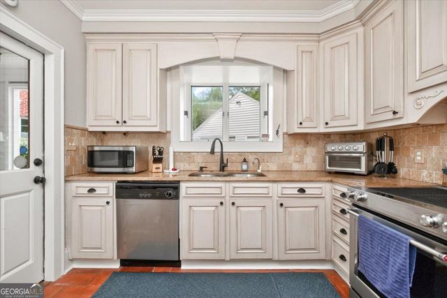 3405 Ridge Avenue, Macon, GA 31204