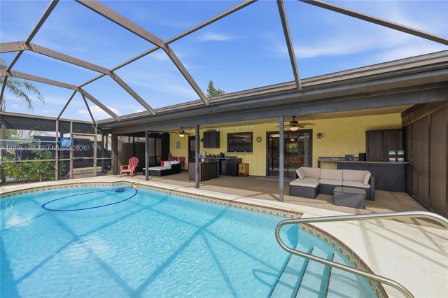 2580 SW Bayshore Blvd, Port St. Lucie, FL 34984