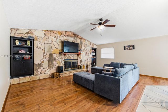 2580 SW Bayshore Blvd, Port St. Lucie, FL 34984