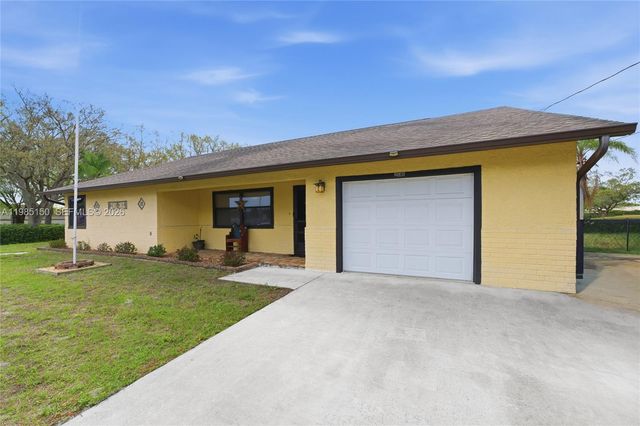 2580 SW Bayshore Blvd, Port St. Lucie, FL 34984
