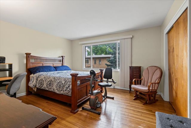 4836 Kirk Street B, Skokie, IL 60077