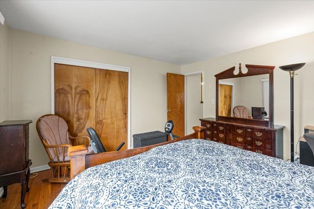 4836 Kirk Street B, Skokie, IL 60077
