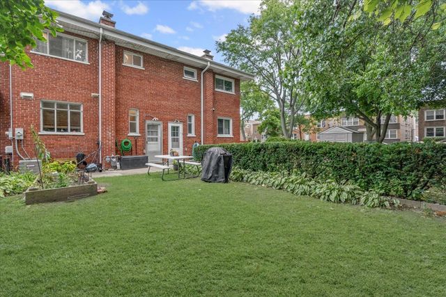 4836 Kirk Street B, Skokie, IL 60077