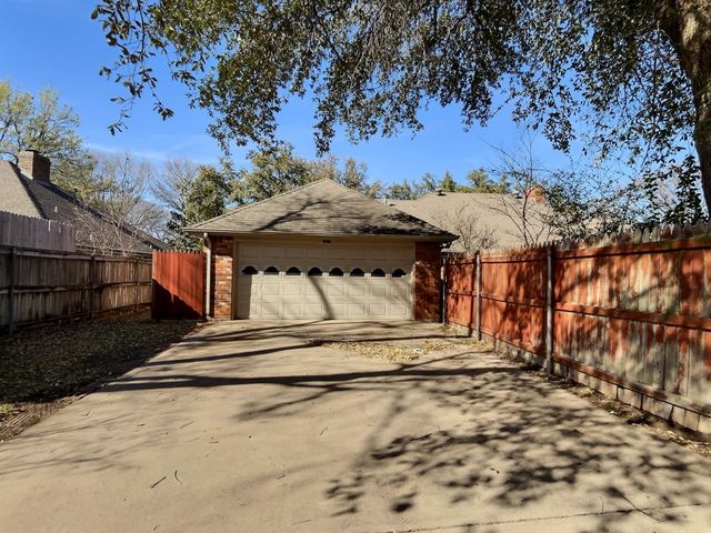 526 Sierra Drive, Desoto, TX 75115