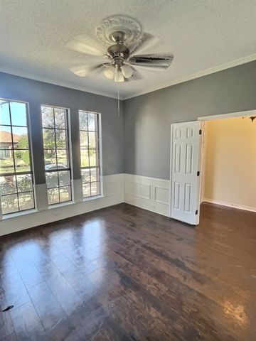 526 Sierra Drive, Desoto, TX 75115