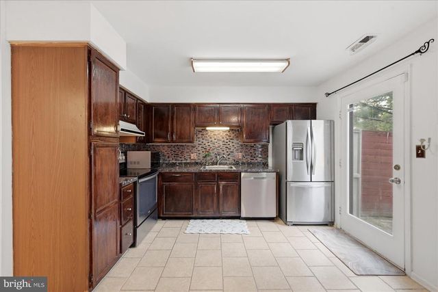 5129 DOMINION DR, Fredericksburg, VA 22407
