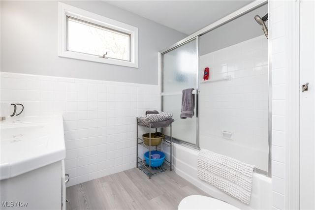 2172 Lyndway Road, Beachwood, OH 44122