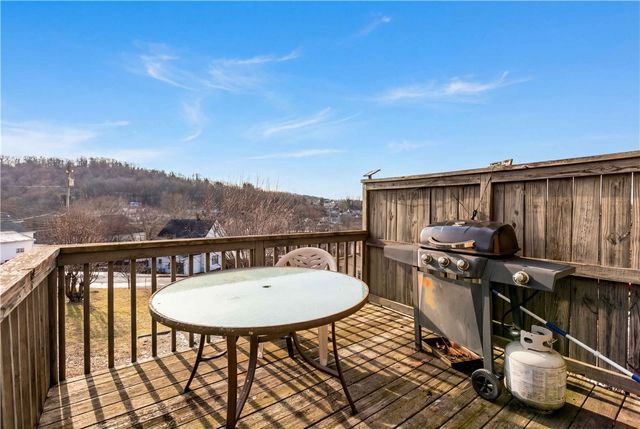 304 Reed St, Jeannette, PA 15644