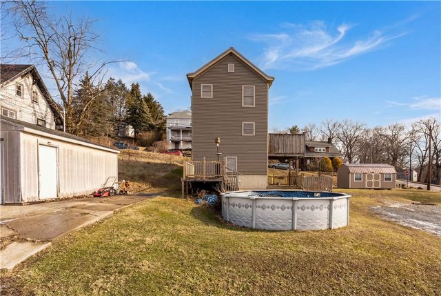 304 Reed St, Jeannette, PA 15644