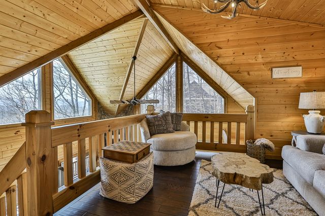 268 Oak Ledge Road, Morganton, GA 30560