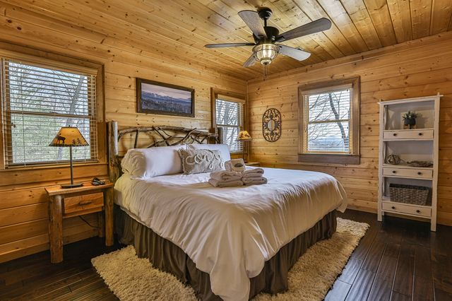 268 Oak Ledge Road, Morganton, GA 30560