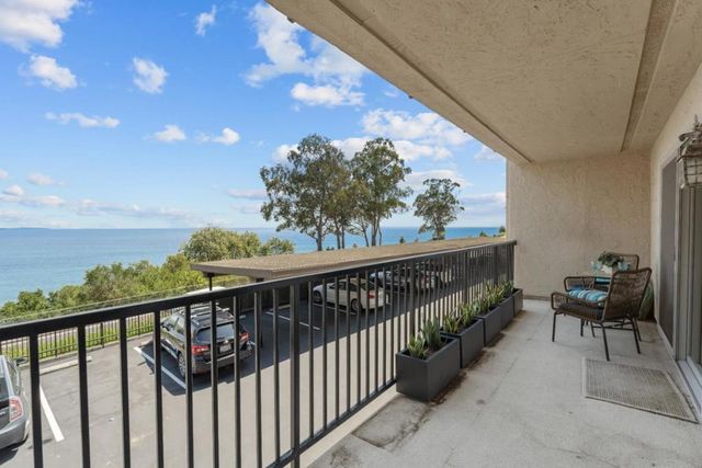 870 Park Avenue 110, Capitola, CA 95010