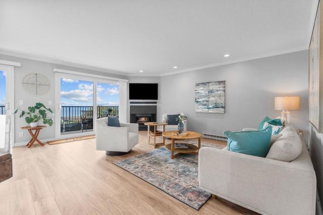 870 Park Avenue 110, Capitola, CA 95010