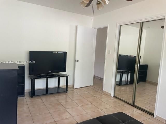 6141 Wiley St, Hollywood, FL 33023