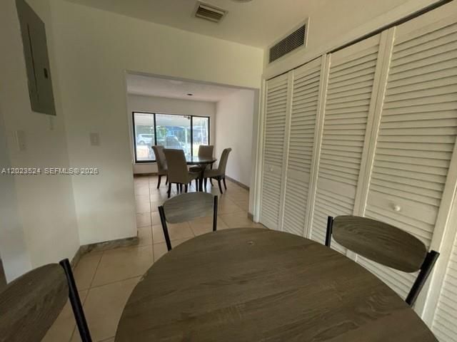 6141 Wiley St, Hollywood, FL 33023