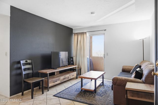 1810 E Blacklidge Dr Apt 416, Tucson, AZ 85719