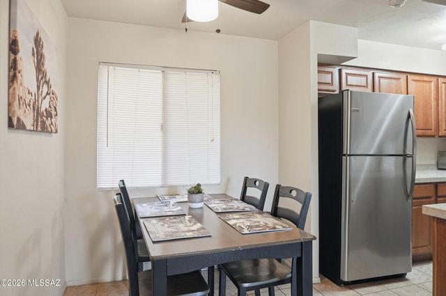 1810 E Blacklidge Dr Apt 416, Tucson, AZ 85719