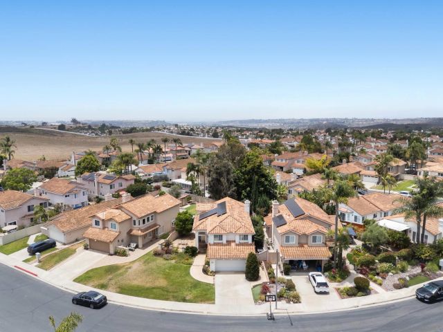 1883 Timber Trail, Vista, CA 92081