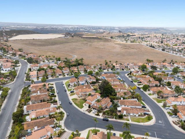1883 Timber Trail, Vista, CA 92081