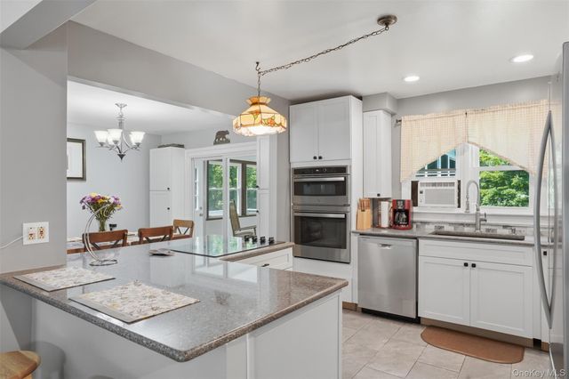 12 Talbot Drive, Pleasant Valley, NY 12569