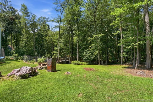 12 Talbot Drive, Pleasant Valley, NY 12569
