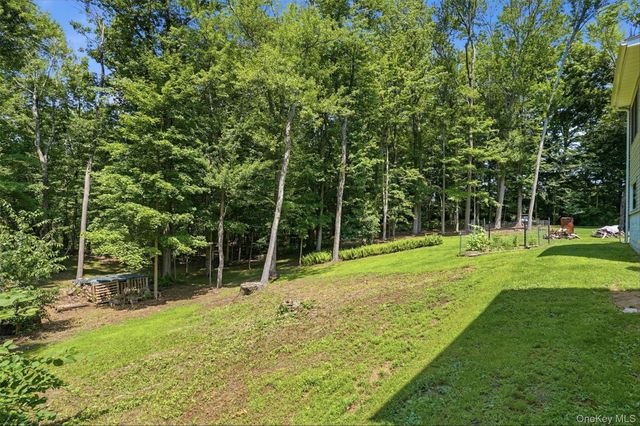 12 Talbot Drive, Pleasant Valley, NY 12569
