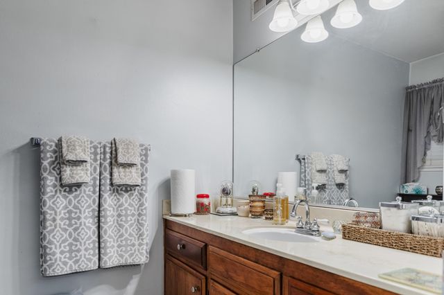 1608 Gettysburg Avenue, Clovis, CA 93611