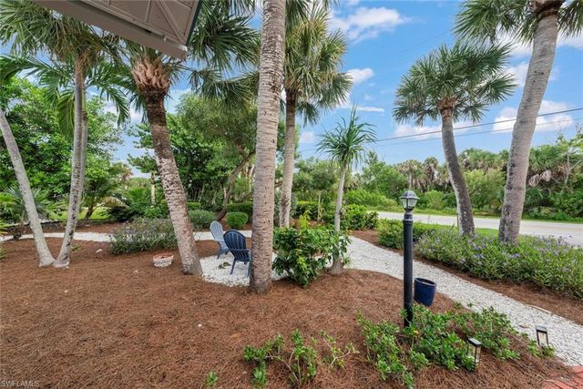 513 Rabbit RD, Sanibel, FL 33957