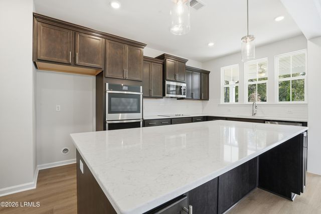 200 Thistle Lane, Beaufort, SC 29907