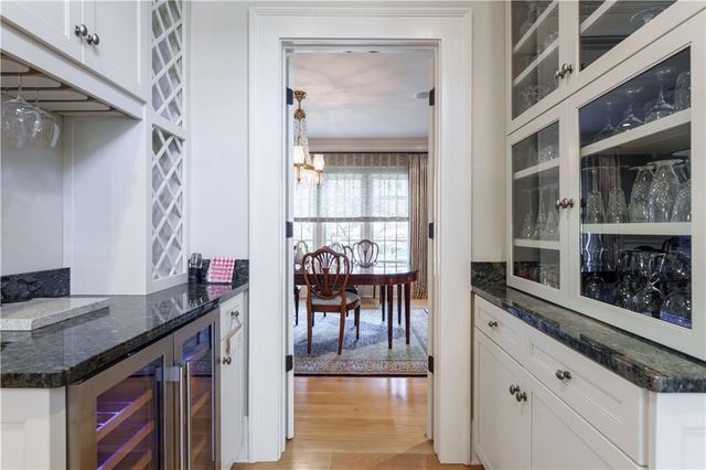 2394 Montview NW Drive, Atlanta, GA 30305