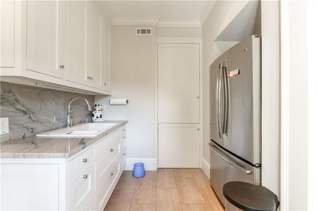 2394 Montview NW Drive, Atlanta, GA 30305